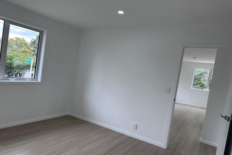 Photo of property in 287 Glengarry Road, Glen Eden, Auckland, 0602