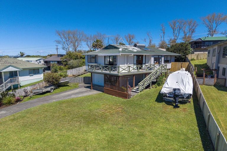 Photo of property in 11 Brampton Road, Snells Beach, 0920
