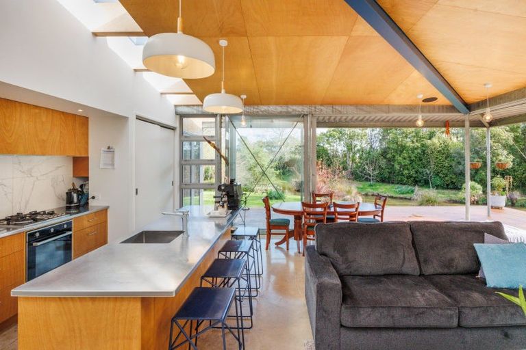 Photo of property in 849b Makerua Road, Tokomaru, Palmerston North, 4474