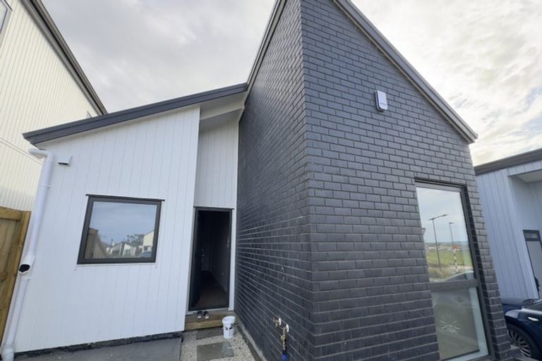 Photo of property in 45 Puwha Street, Massey, Auckland, 0614