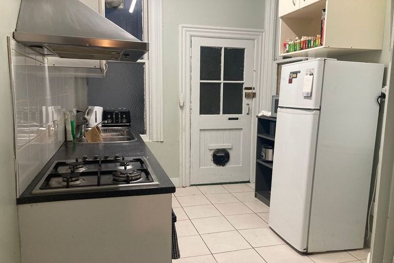 Photo of property in 24 Macdonald Crescent, Te Aro, Wellington, 6011