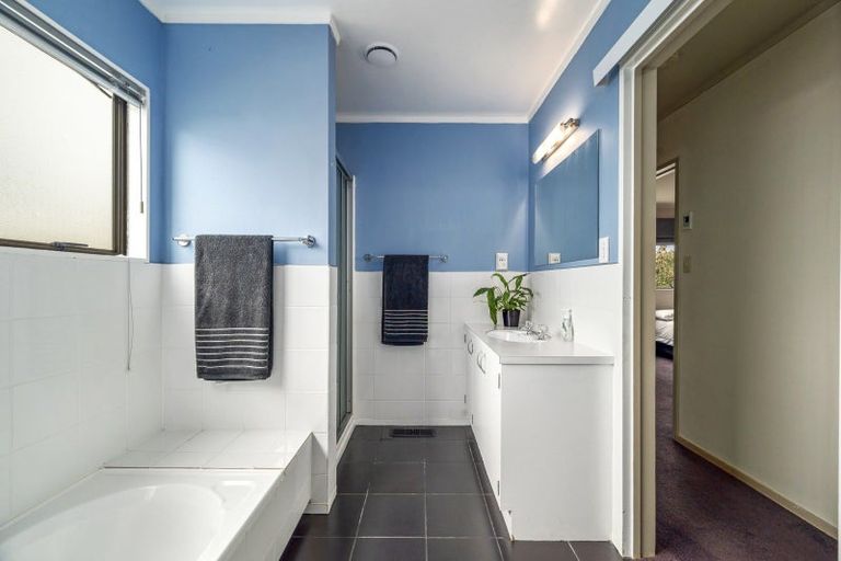 Photo of property in 43 Saint James Street, Richmond Heights, Taupo, 3330