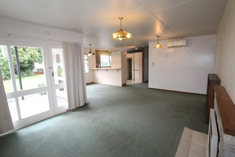 Photo of property in 43 Grey Street, Woodville, 4920