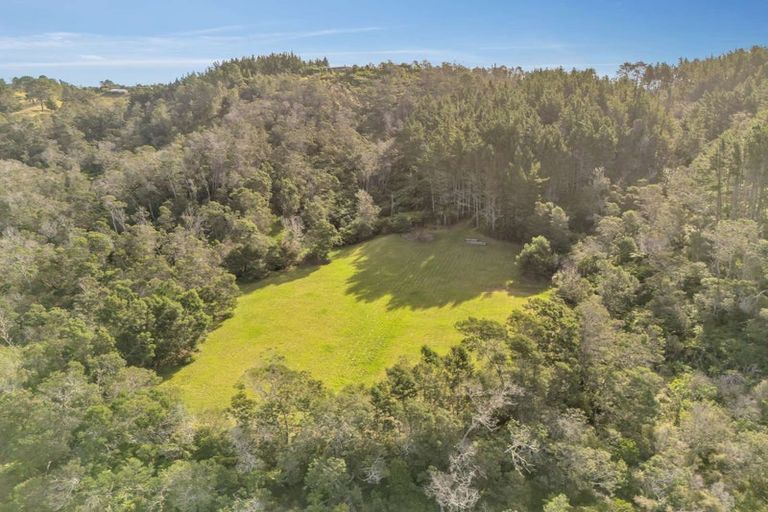 Photo of property in 92 Comers Road, Kaimarama, Whitianga, 3591