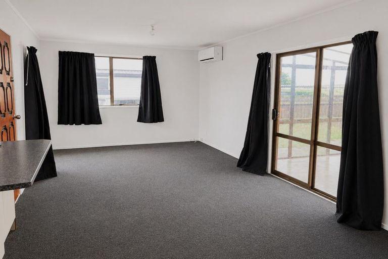 Photo of property in 6 Waterview Road, Favona, Auckland, 2024