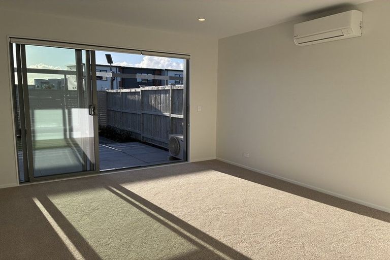 Photo of property in 101 Waituarua Drive, Takanini, Auckland, 2112
