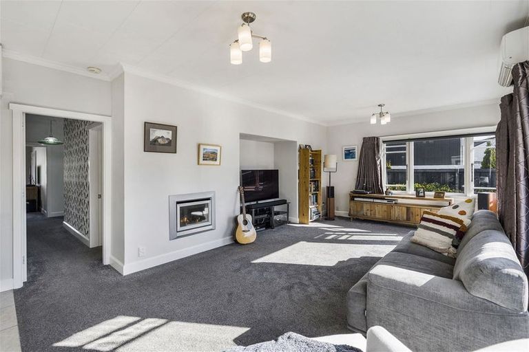 Photo of property in 15 Roa Road, Fendalton, Christchurch, 8041