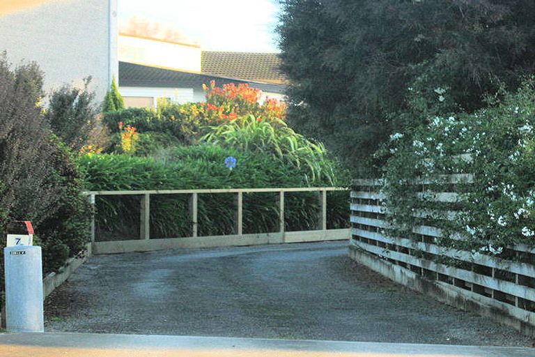 Photo of property in 7 Langdale Avenue, Paraparaumu, 5032