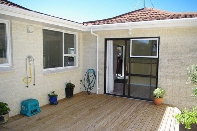 Photo of property in 1/54 Rajkot Terrace, Broadmeadows, Wellington, 6035