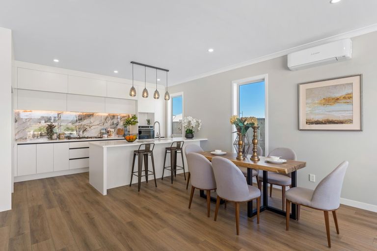 Photo of property in 1 Koiora Road, Clarks Beach, 2122