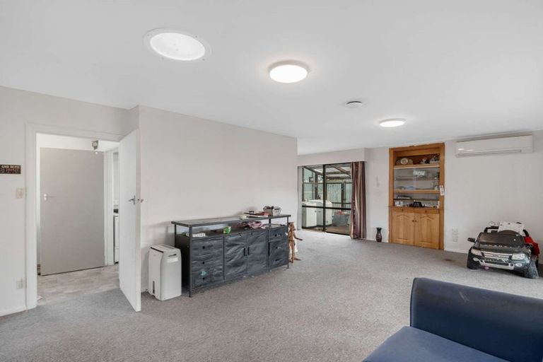 Photo of property in 32 Bermuda Drive, Hornby, Christchurch, 8042