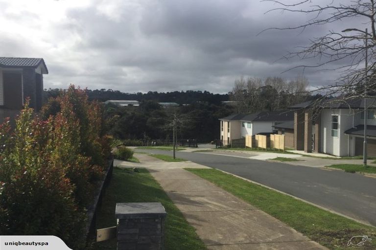 Photo of property in 27 Korihi Drive, Swanson, Auckland, 0614