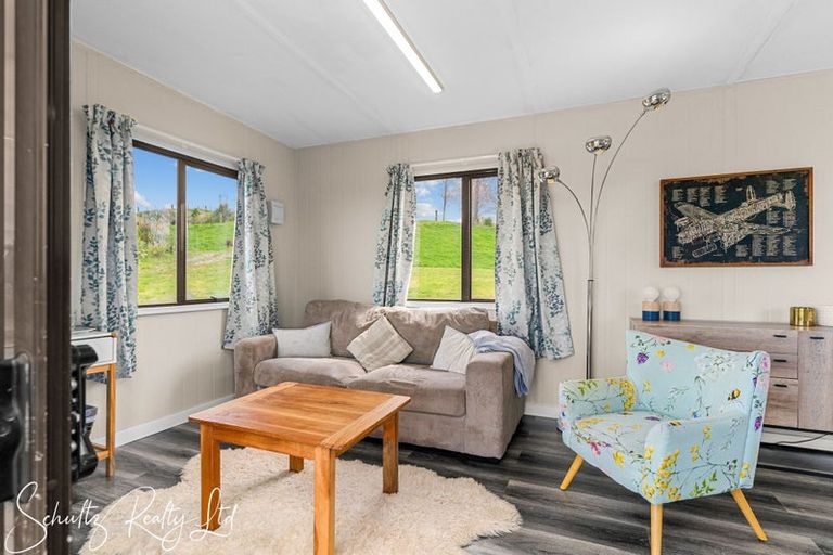 Photo of property in 67 Te Pahi River Drive, Paparoa, 0583