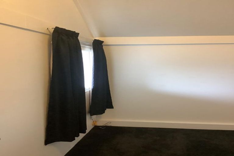 Photo of property in 1/136 Holly Road, St Albans, Christchurch, 8014