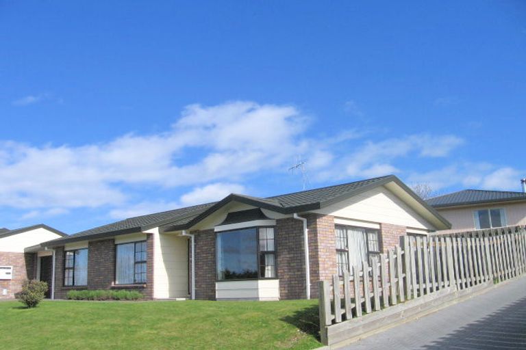 Photo of property in 2/2 Sinton Row, Nukuhau, Taupo, 3330