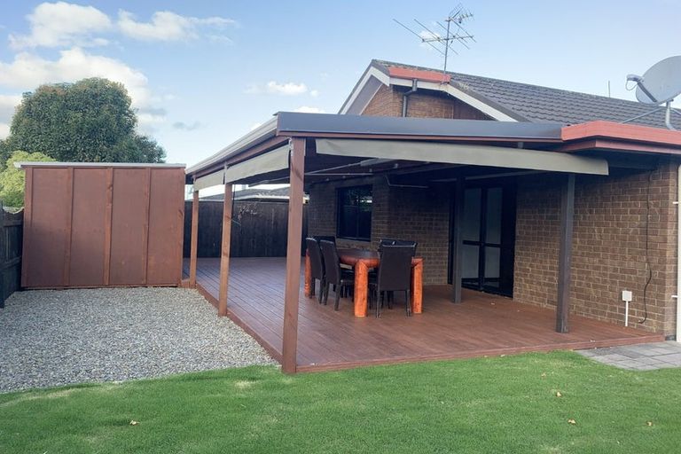 Photo of property in 1/16 Frank Evans Place, Henderson, Auckland, 0610