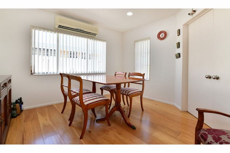 Photo of property in 110 Lakeside Drive, Orewa, 0931