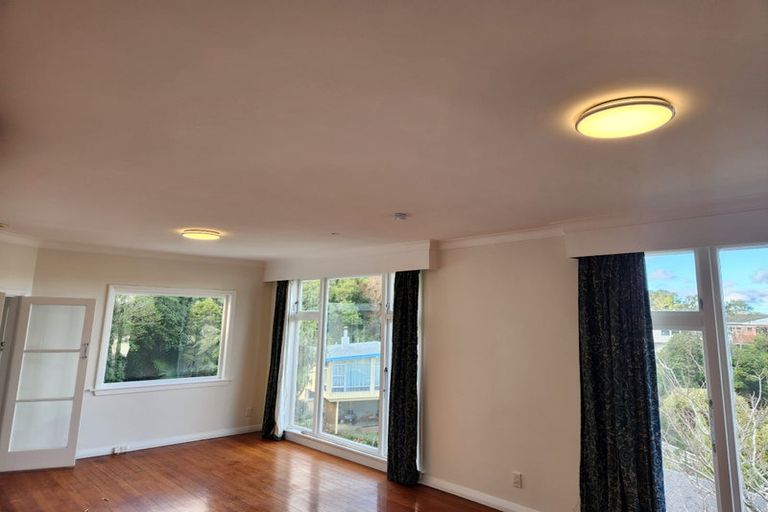 Photo of property in 19 David Crescent, Karori, Wellington, 6012