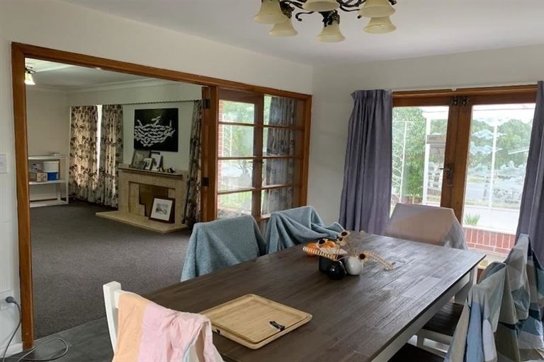 Photo of property in 143 Kendal Avenue, Burnside, Christchurch, 8053