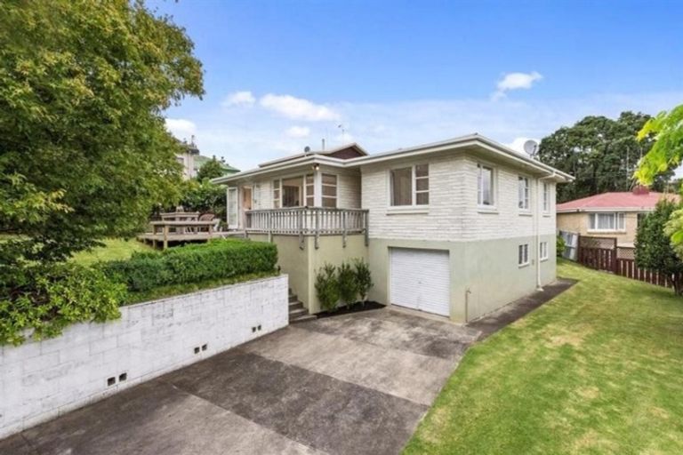 Photo of property in 145 Hinewa Road, Otumoetai, Tauranga, 3110