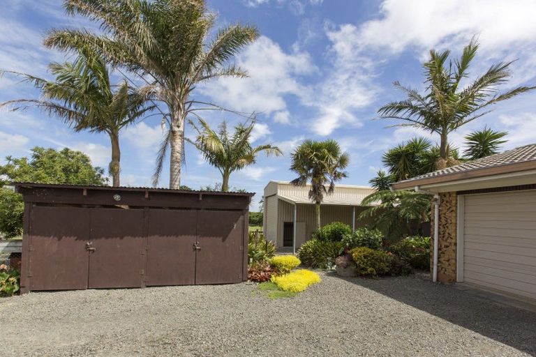 Photo of property in 242 Baylys Coast Road, Dargaville, 0377