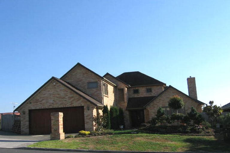 Photo of property in 22 St Clair Place, Browns Bay, Auckland, 0630