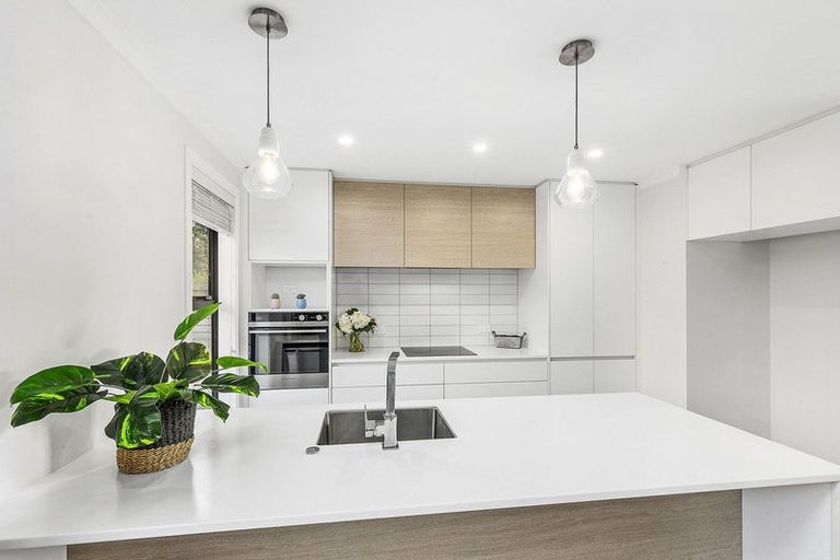 Photo of property in 1b Breakwater Way, Whitby, Porirua, 5024