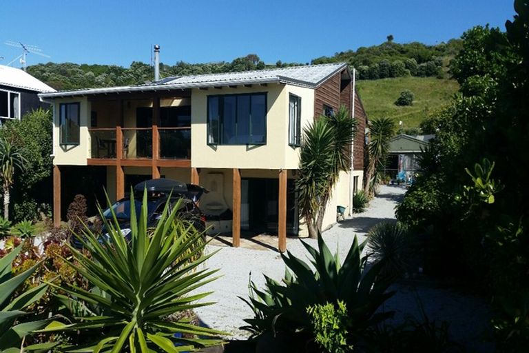 Photo of property in 57 Moana Road, Okitu, Gisborne, 4010