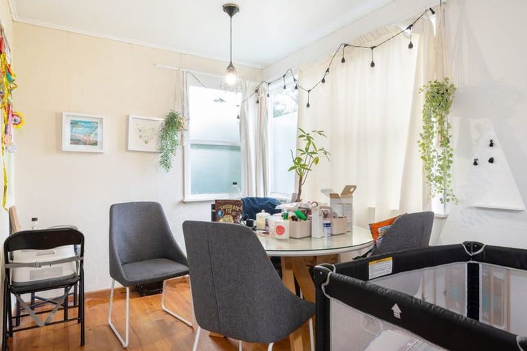 Photo of property in 522 Beach Road, Murrays Bay, Auckland, 0630