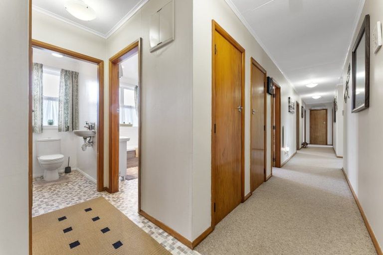 Photo of property in 8 Hulke Street, Foxton, 4814