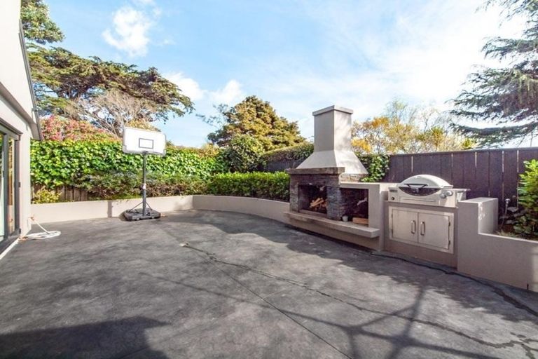 Photo of property in 12 Halswater Drive, Churton Park, Wellington, 6037