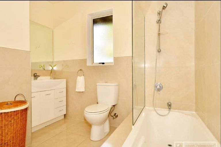 Photo of property in 79 Lake Road, Devonport, Auckland, 0622