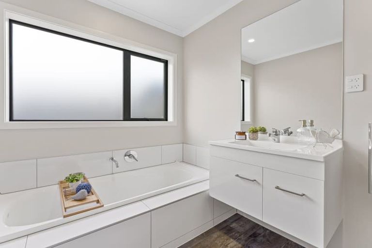 Photo of property in 15a Freyberg Street, Feilding, 4702