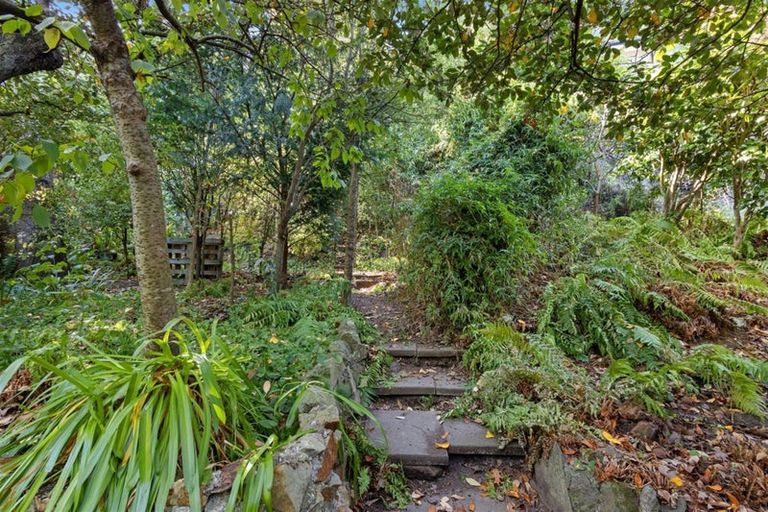 Photo of property in 36 Voelas Road, Lyttelton, 8082