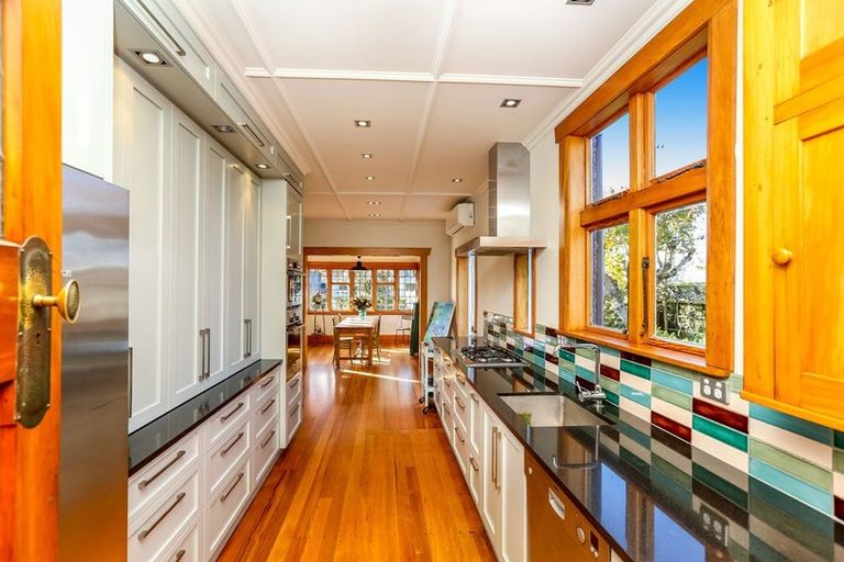 Photo of property in 45 Wallace Place, Westown, New Plymouth, 4310