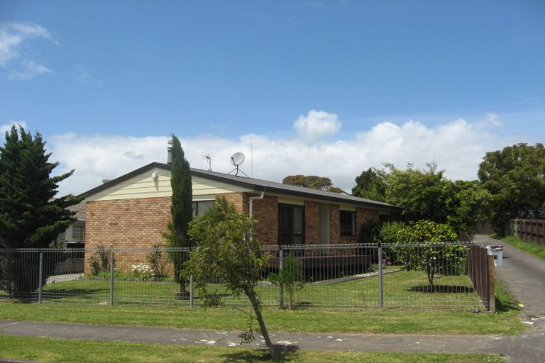 Photo of property in 29 Kopara Place, Clendon Park, Auckland, 2103