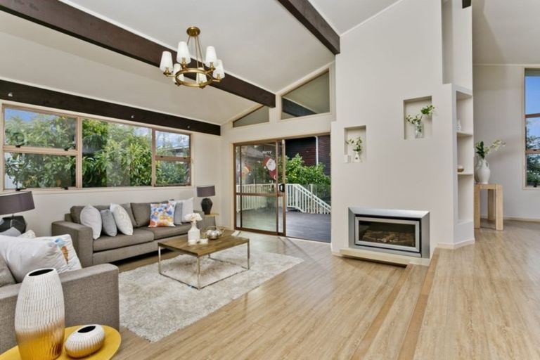 Photo of property in 6 Asbury Crescent, Campbells Bay, Auckland, 0630