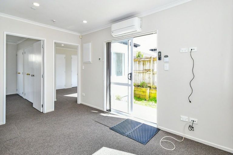 Photo of property in 55a Senator Drive, Manurewa, Auckland, 2105