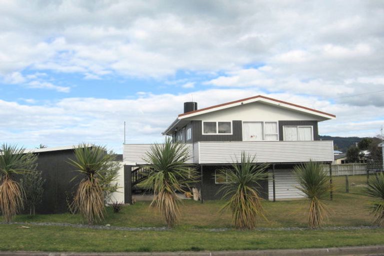 Photo of property in 39 Hornsea Road, Tairua, 3508