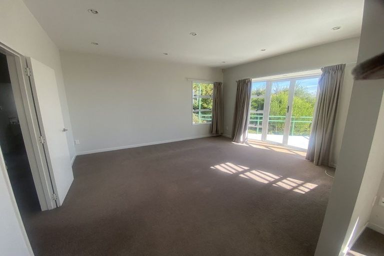 Photo of property in 1/5a Madeley Road, Mount Pleasant, Christchurch, 8081