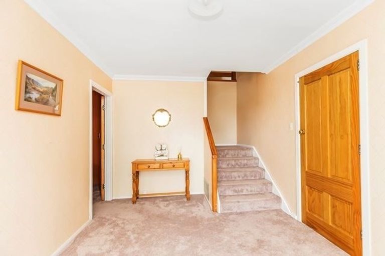 Photo of property in 59 Sunrise Boulevard, Tawa, Wellington, 5028
