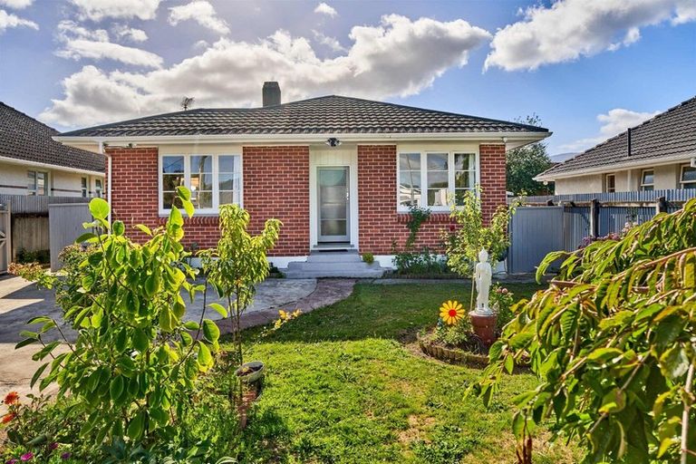 Photo of property in 90 Pine Avenue, Ebdentown, Upper Hutt, 5018