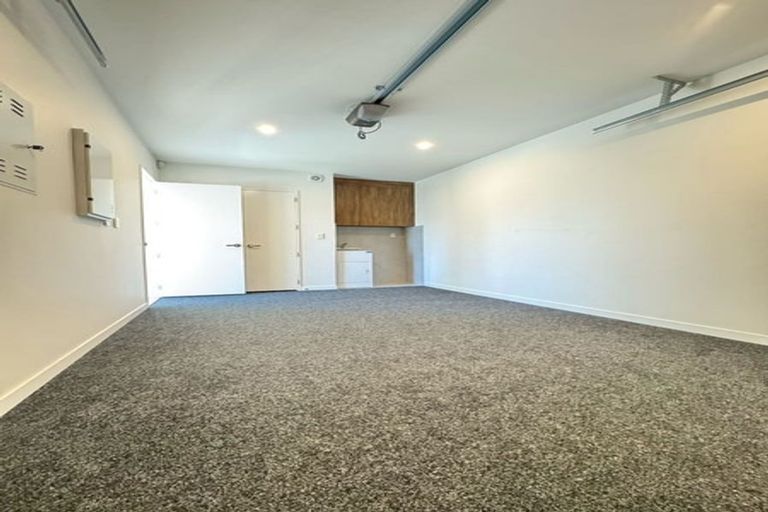 Photo of property in 9a Pukeroa Place, Papakura, 2110