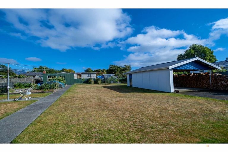 Photo of property in 24 Rhodes Street, Waimate, 7924