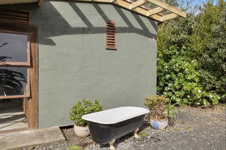 Photo of property in 238 Te Arai Point Road, Te Arai, Wellsford, 0975