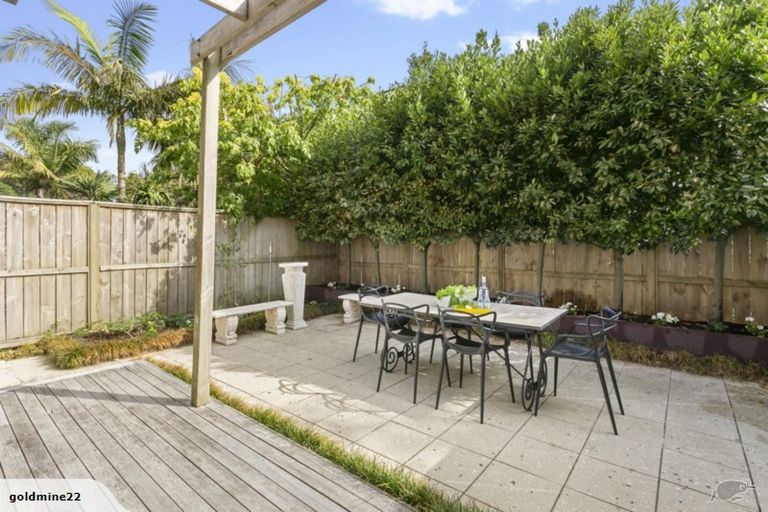 Photo of property in 23/21 Hunters Drive, Three Kings, Auckland, 1024