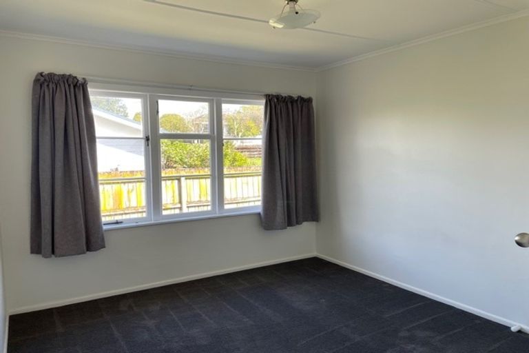 Photo of property in 7 Christmas Road, Manurewa, Auckland, 2102