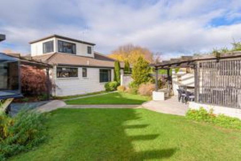 Photo of property in 8 Cherry Court, Wanaka, 9305