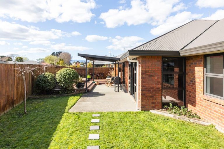 Photo of property in 7 Medallion Court, Kelvin Grove, Palmerston North, 4414