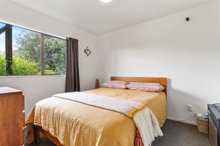 Photo of property in 19 Peterhouse Place, West Harbour, Auckland, 0618